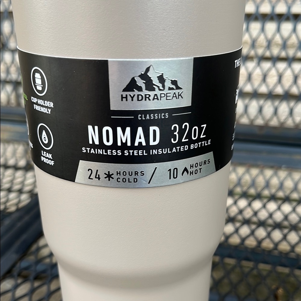 Nomad Gray Insulated Water Bottle 32oz